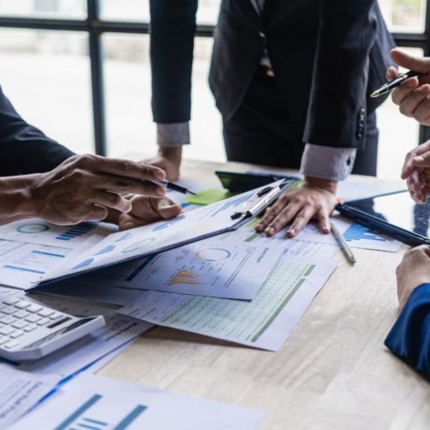 ให้คำปรึกษาด้านบัญชีและภาษี